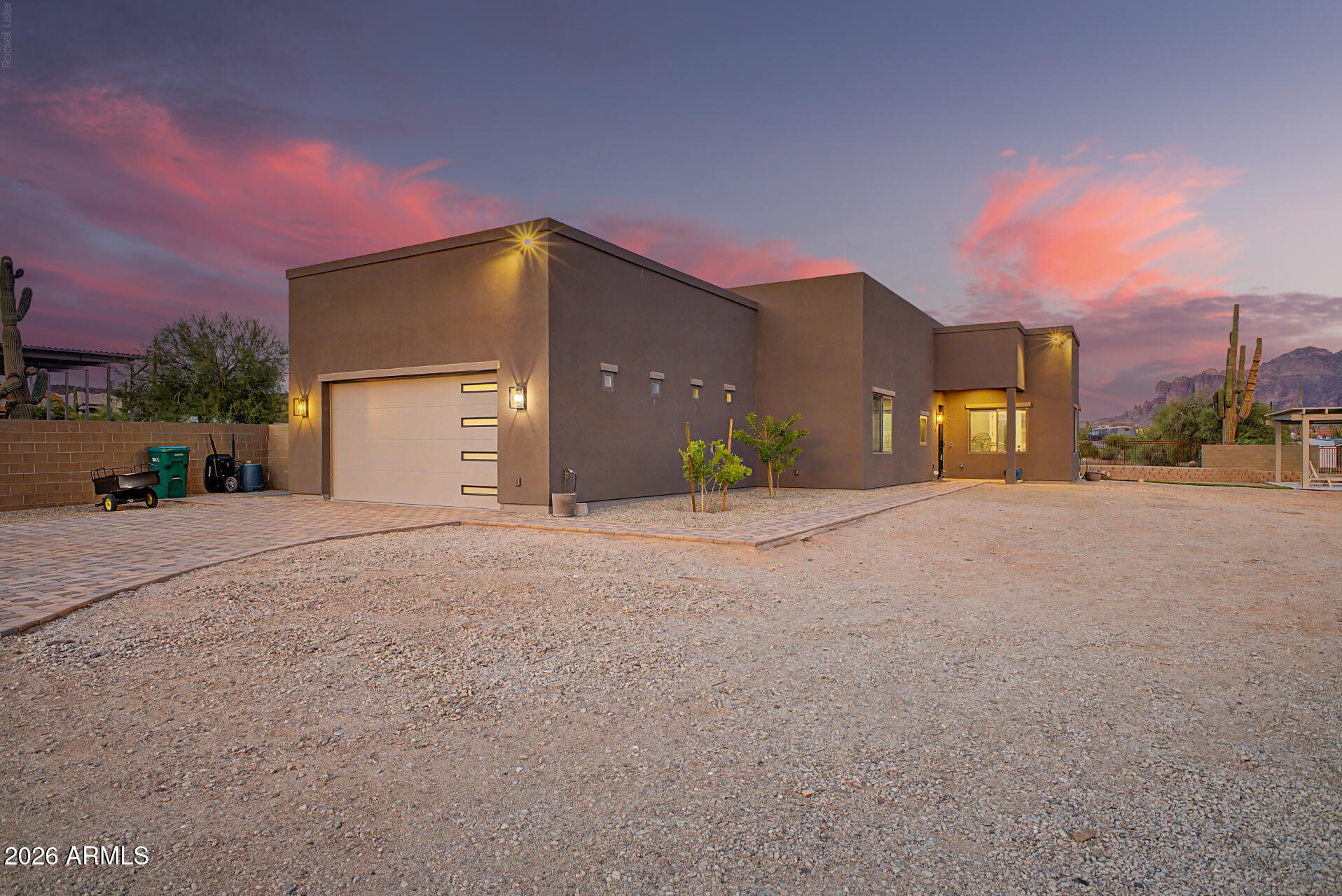 4921 N WOLVERINE PASS Road, Apache Junction, AZ 85119
