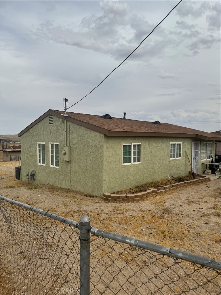 1407 Riverside