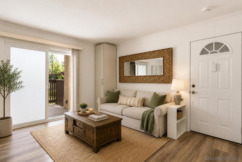 8581 Villa La Jolla J