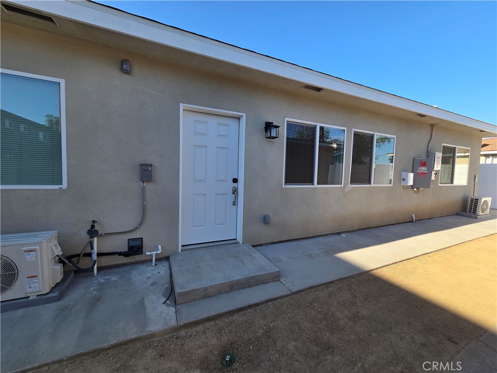 121 North Baymar B
