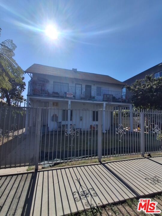 5736 Camerford Avenue