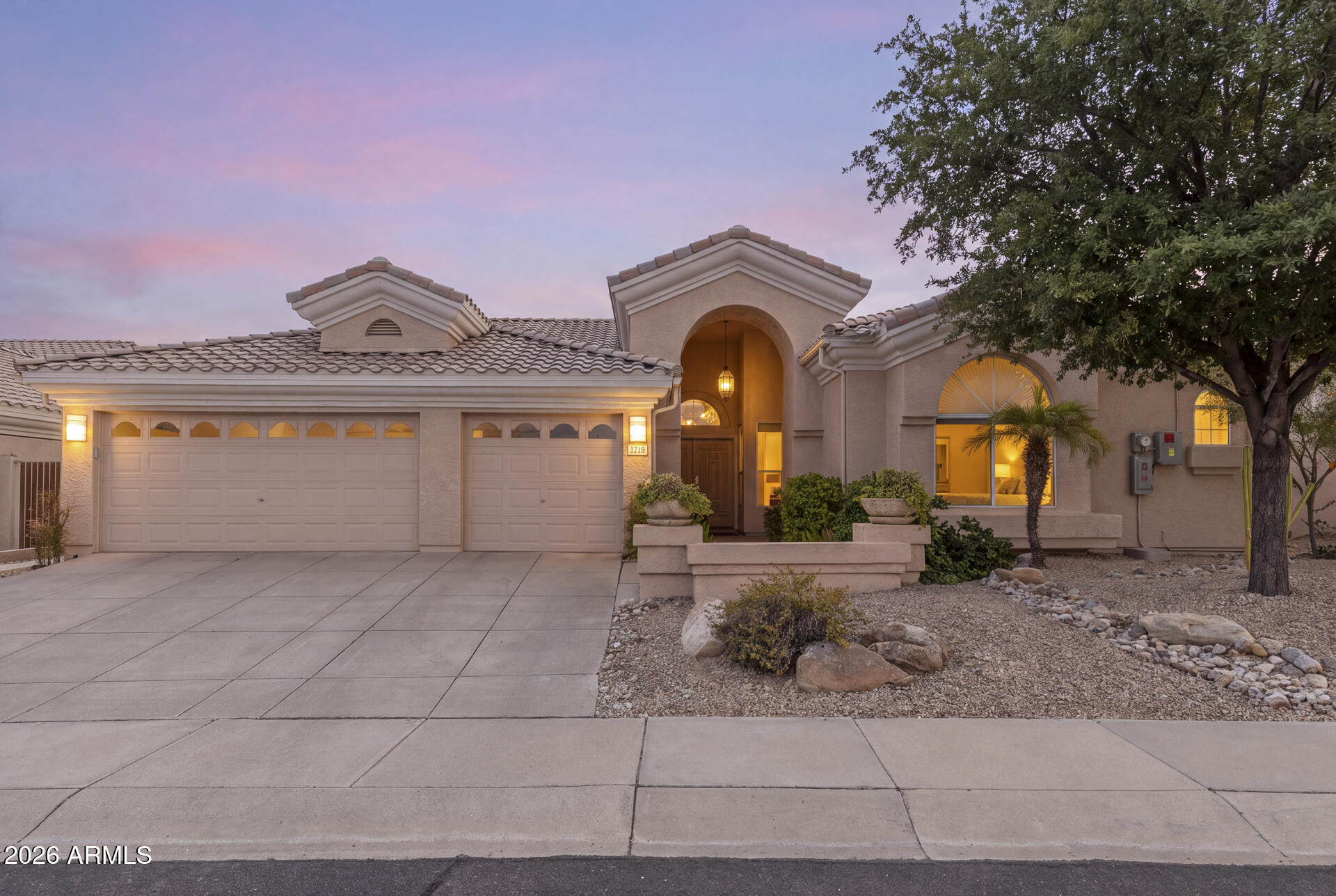 1719 E KATHLEEN Road, Phoenix, AZ 85022