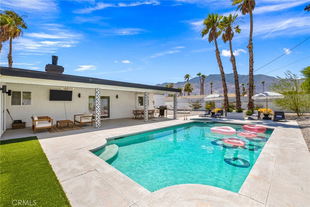 3030 E Vincentia