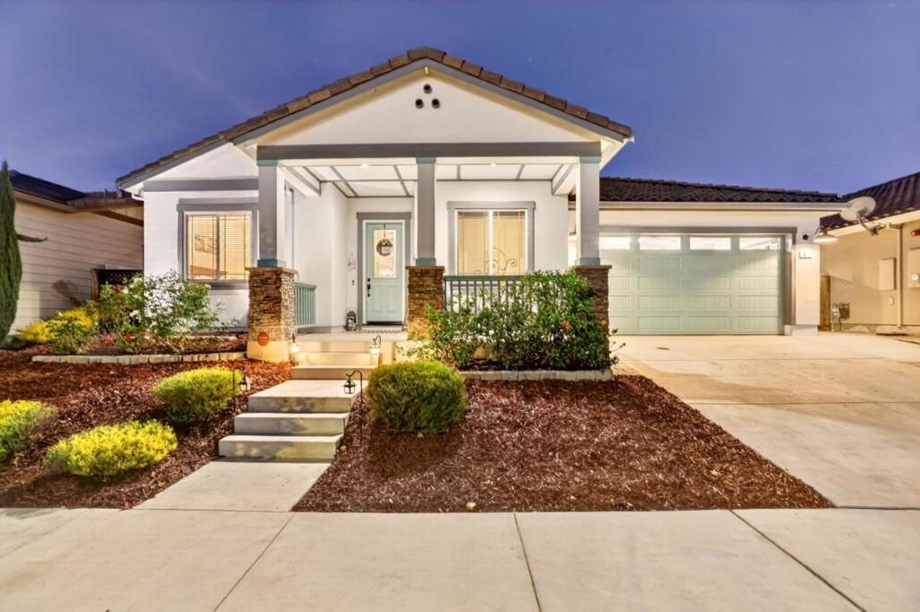 911 Trinity Drive