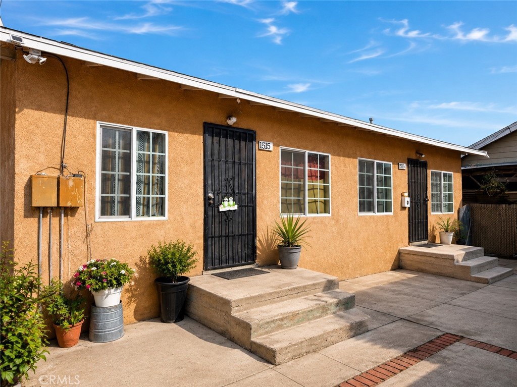 1515 E Young
