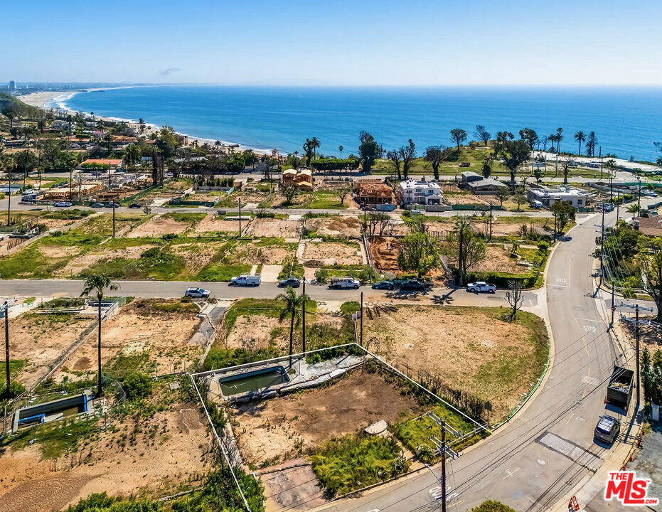 16918 Marquez Avenue