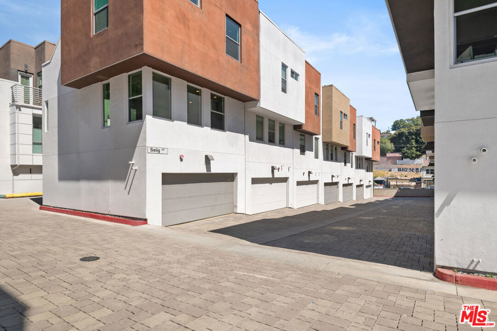 2213 Selig Drive