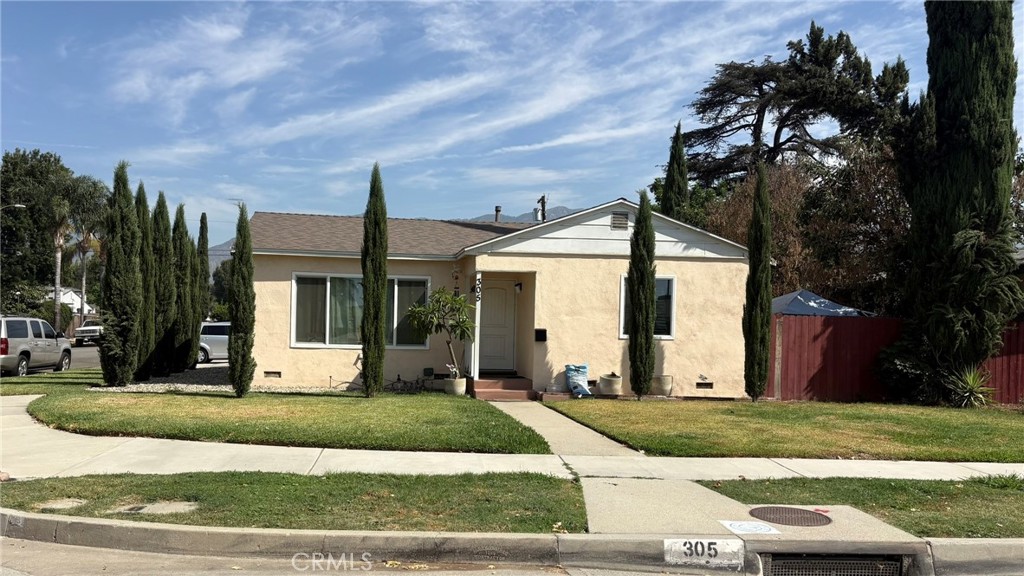 305 E Camino Real