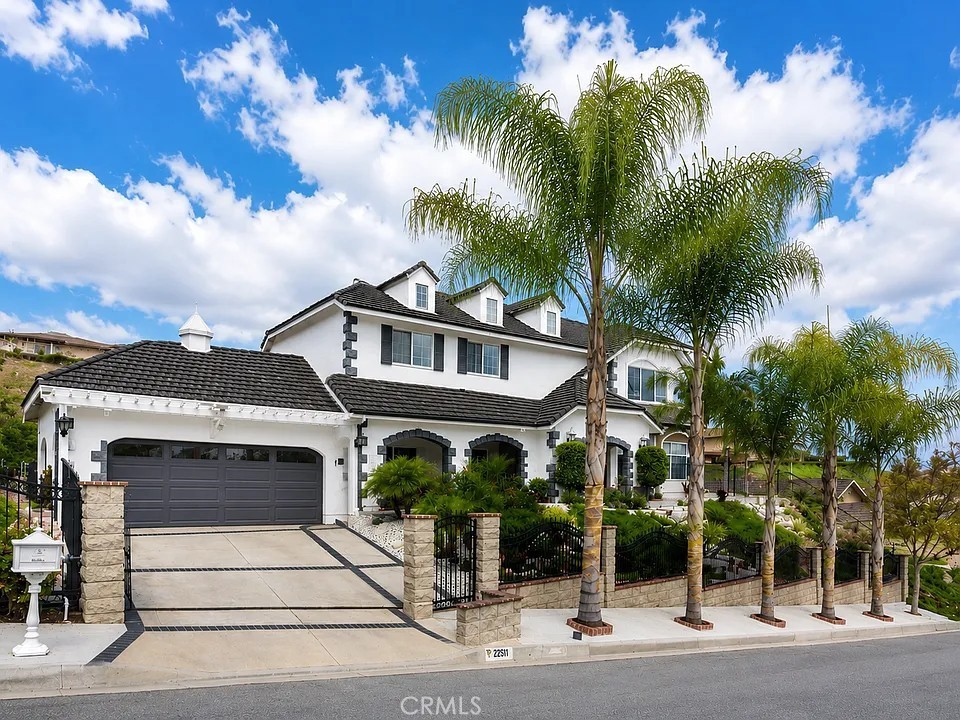1509 Hollencrest