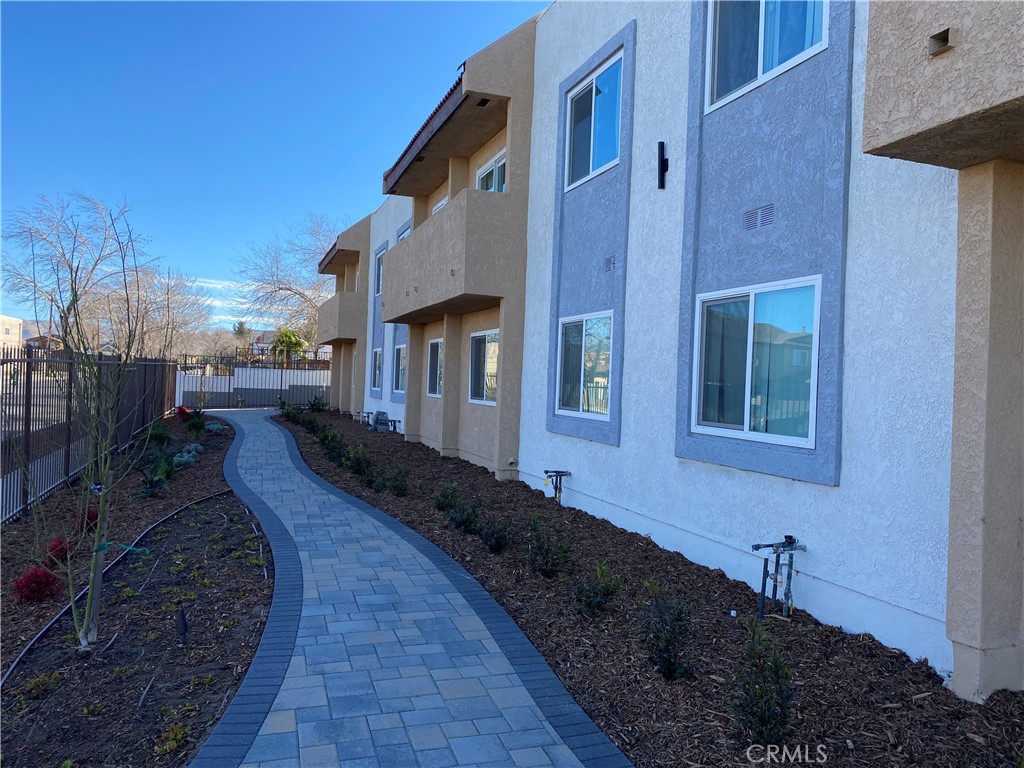 454 E Avenue Q3 6