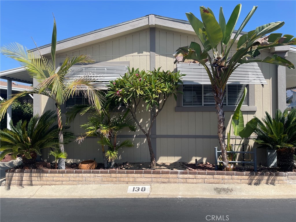 1245 W Cienega Avenue 138