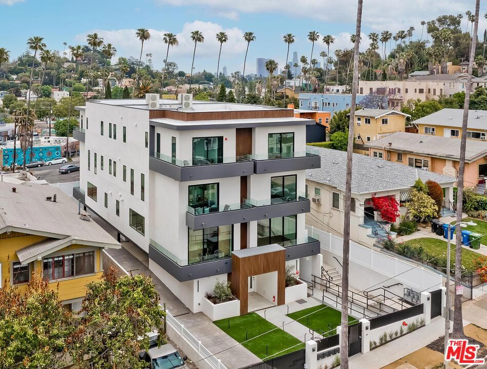 1436 Edgecliffe Drive 103