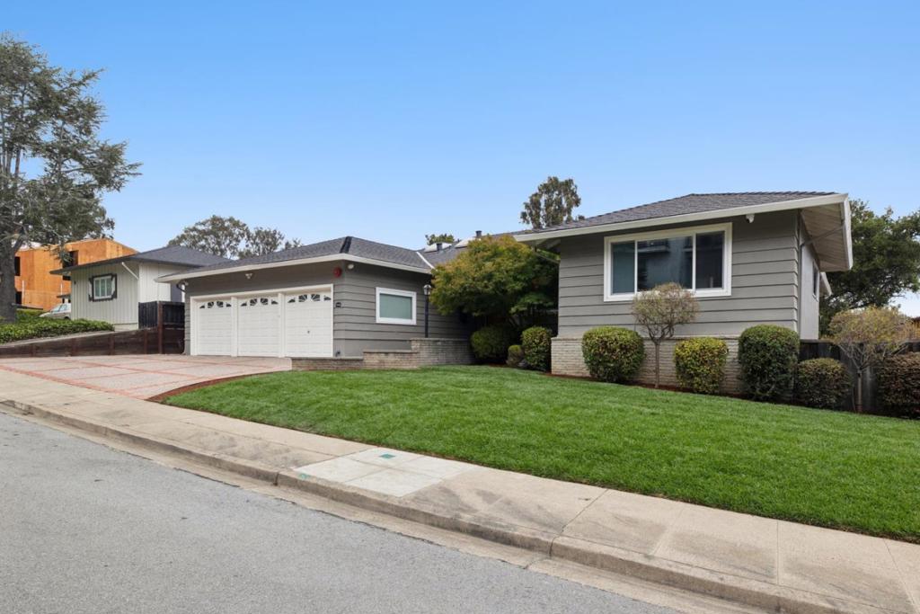 1818 Loyola Drive