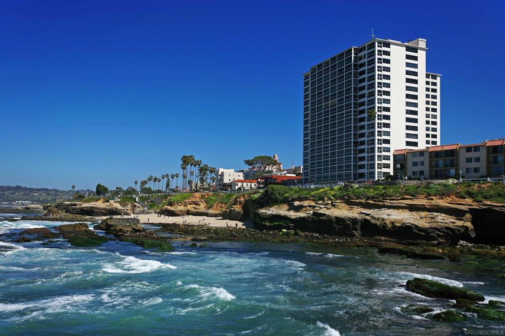 939 Coast Blvd 5G