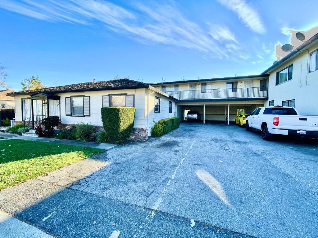 466 N Fair Oaks Avenue