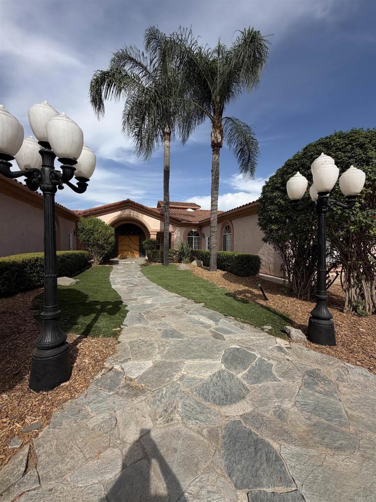 1555 Willow Glen Dr.