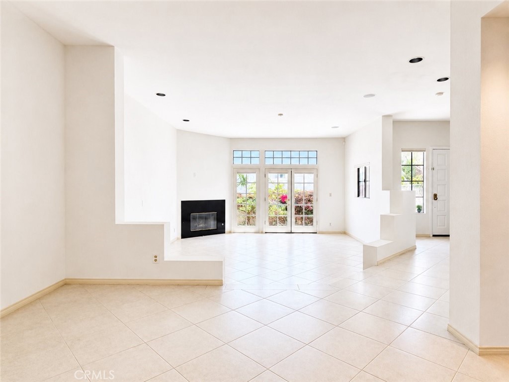 210 S Prospect Avenue 4