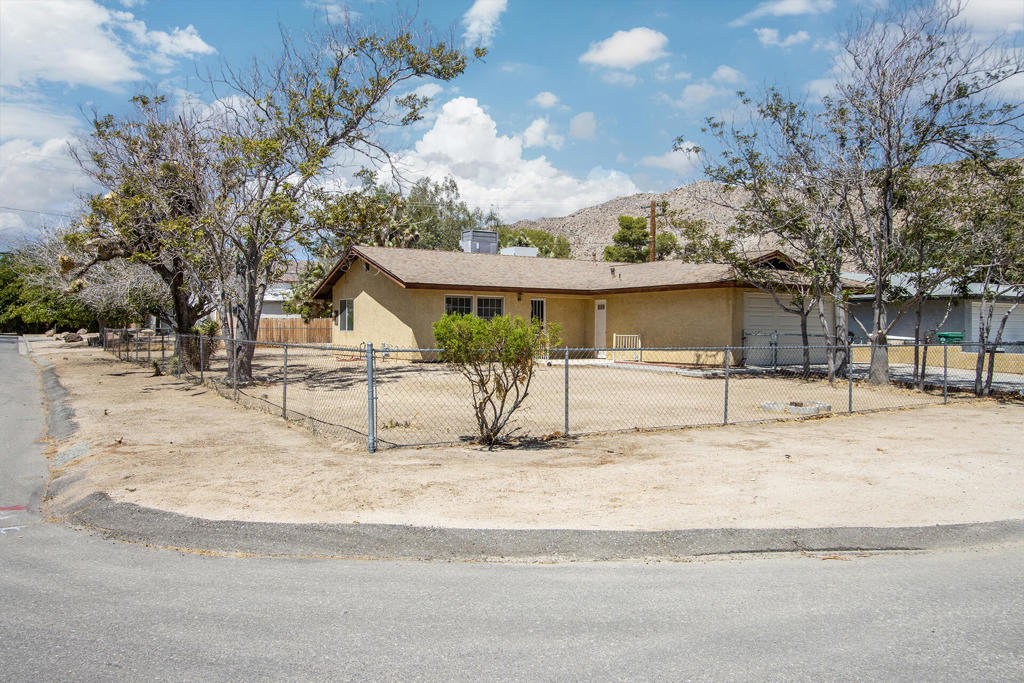 7028 Tamarisk Avenue