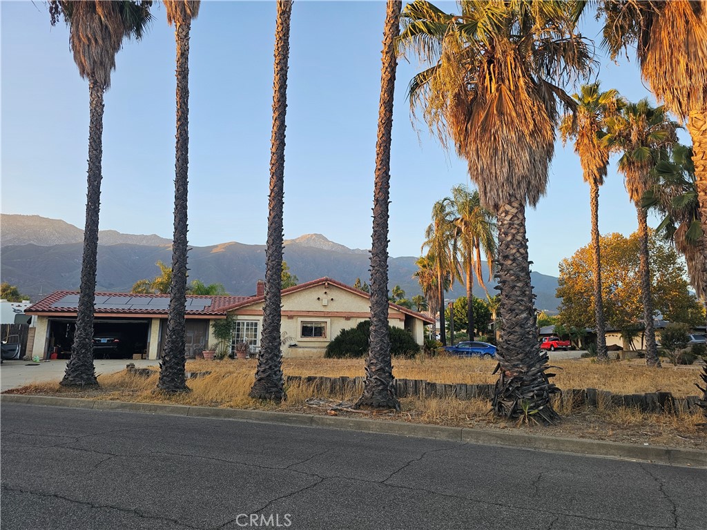 5846 Hillside