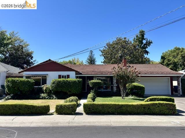 2133 Holbrook Dr