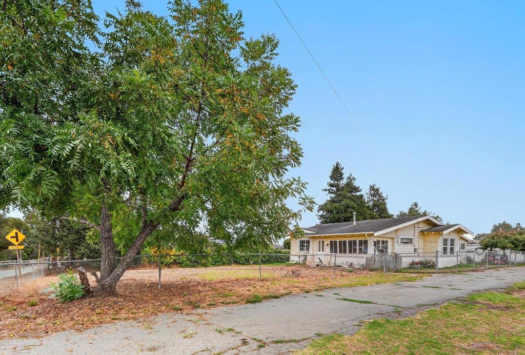 897 Green Valley Road