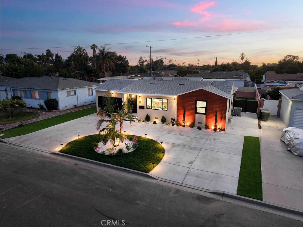 209 N Dahlia Drive