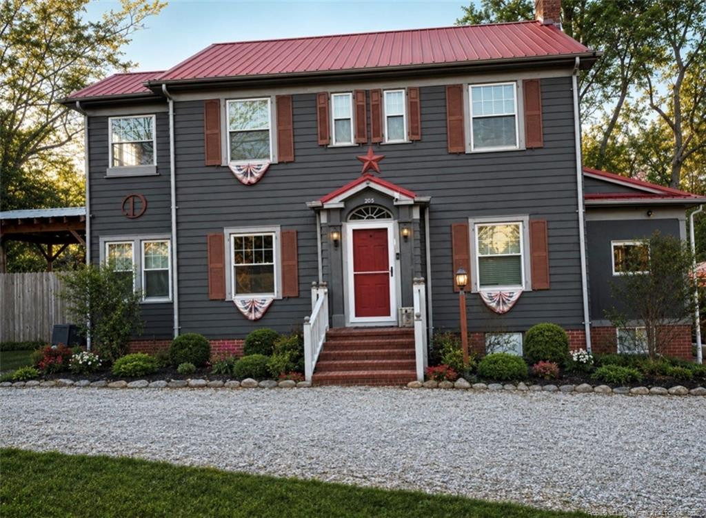 205 N College Street, Red Springs, NC 28377
