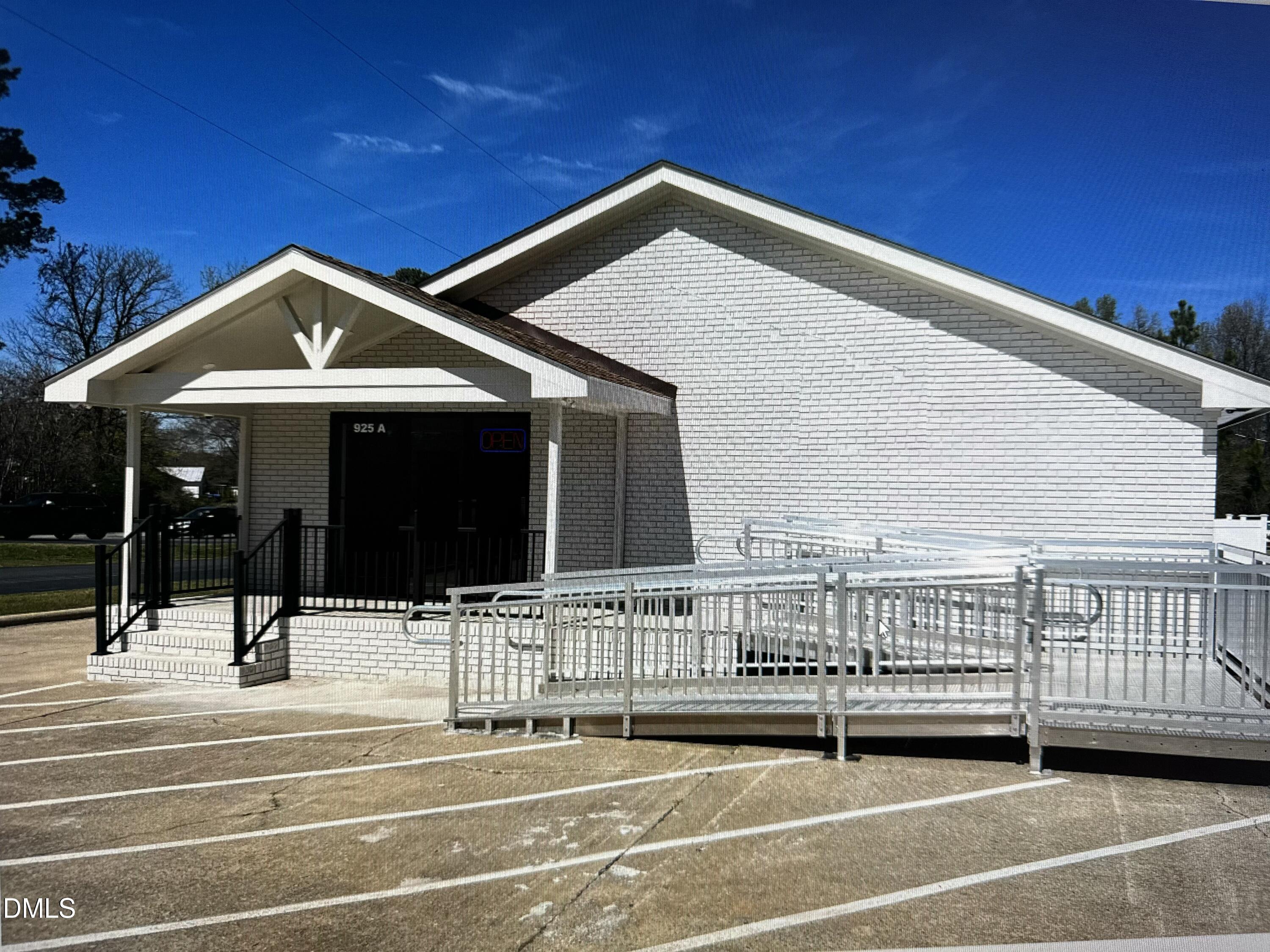 925 N Brightleaf Boulevard, Smithfield, NC 27577