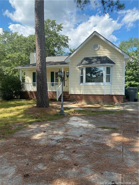 4324 Falls Drive, Hope Mills, NC 28348