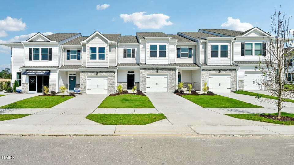 7425 Bourbon Briar Drive, Raleigh, NC 27604