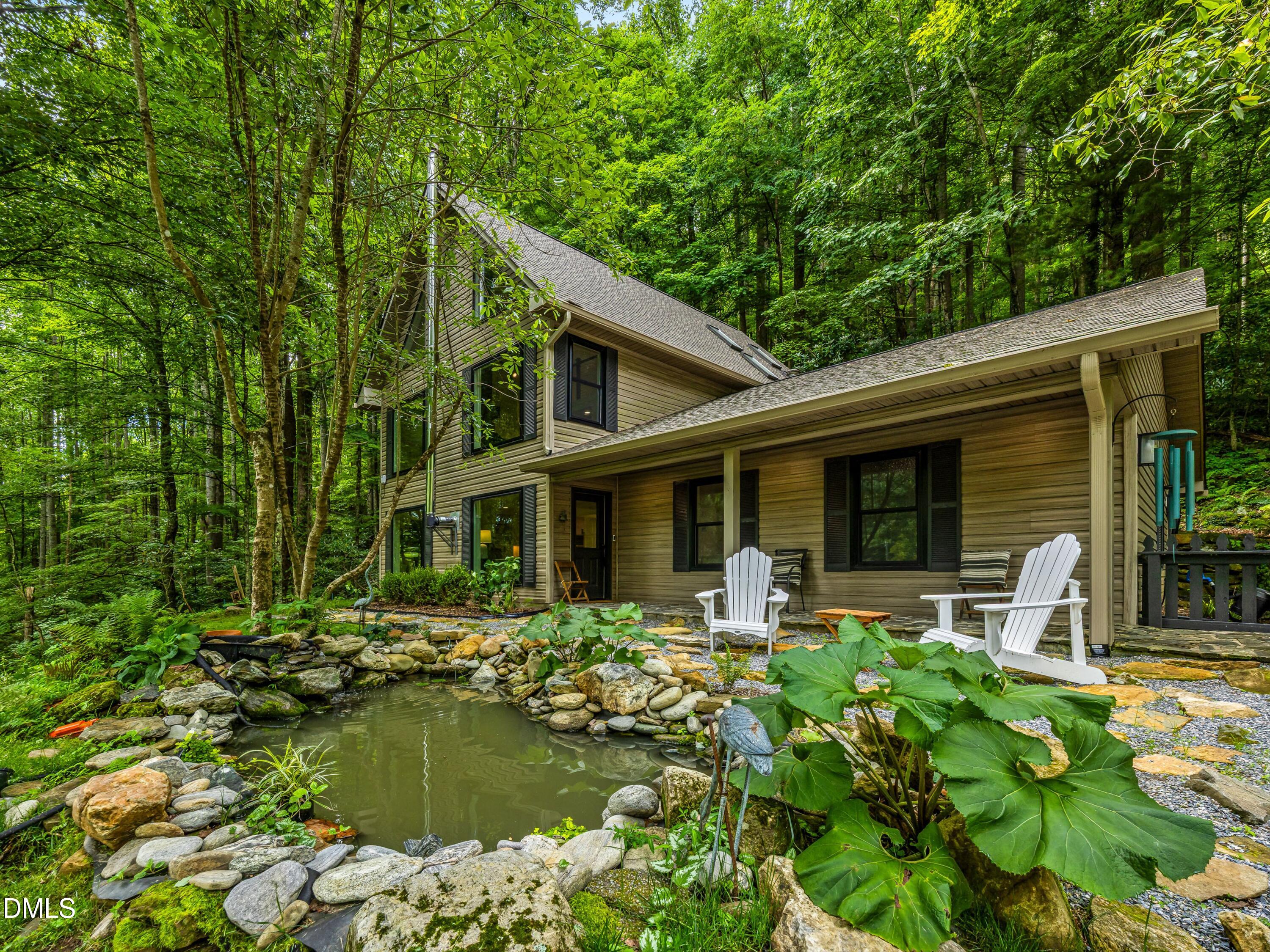 81 Summer Trees Lane, Burnsville, NC 28714