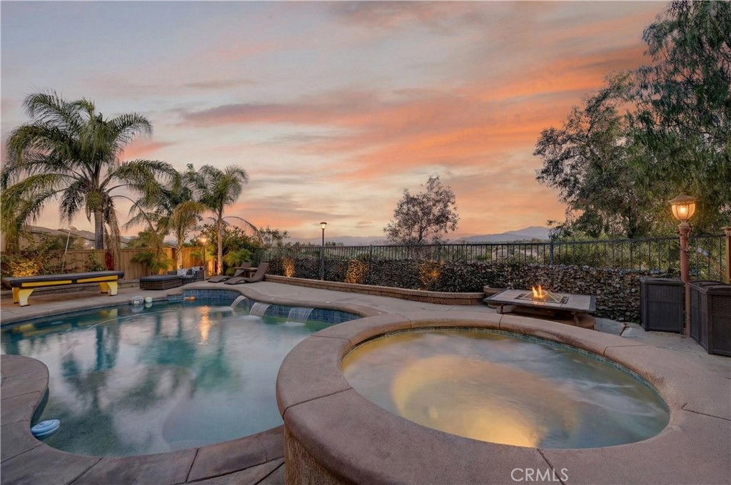 17388 Hawkwood