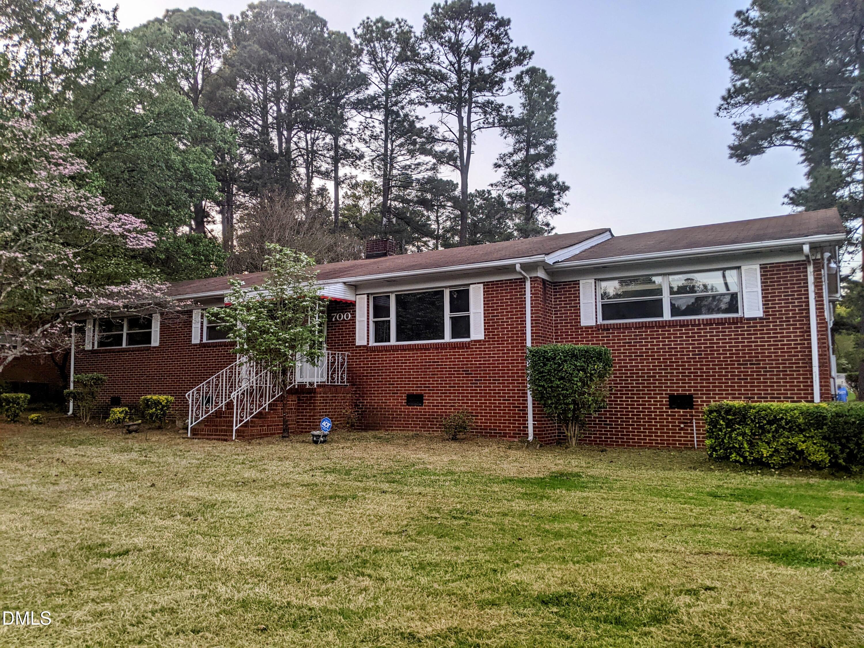 700 W Carver Street, Durham, NC 27704