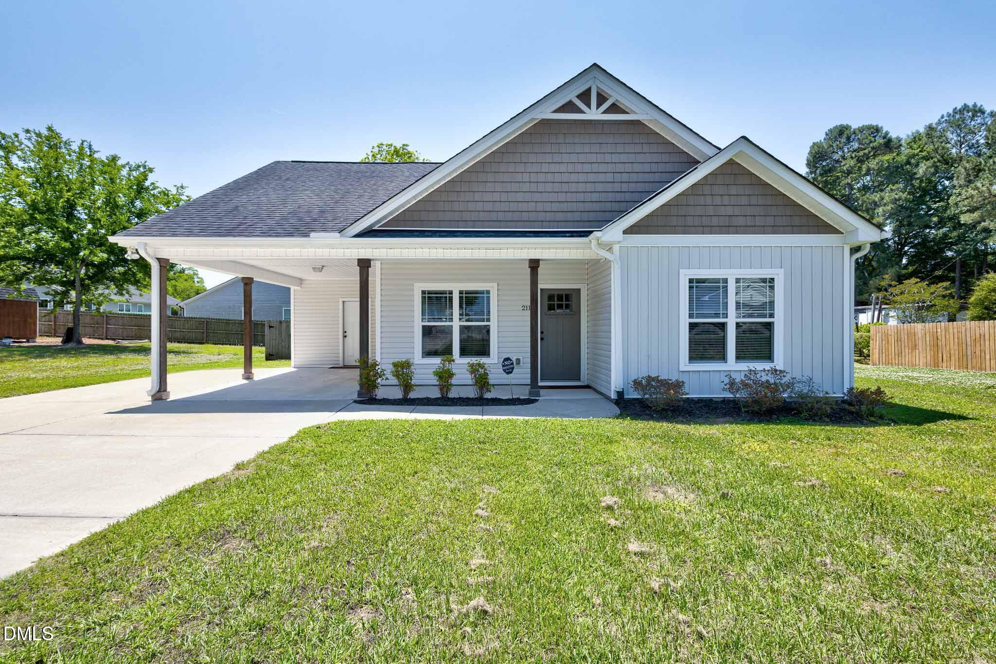 211 W Lewis Street, Four Oaks, NC 27524