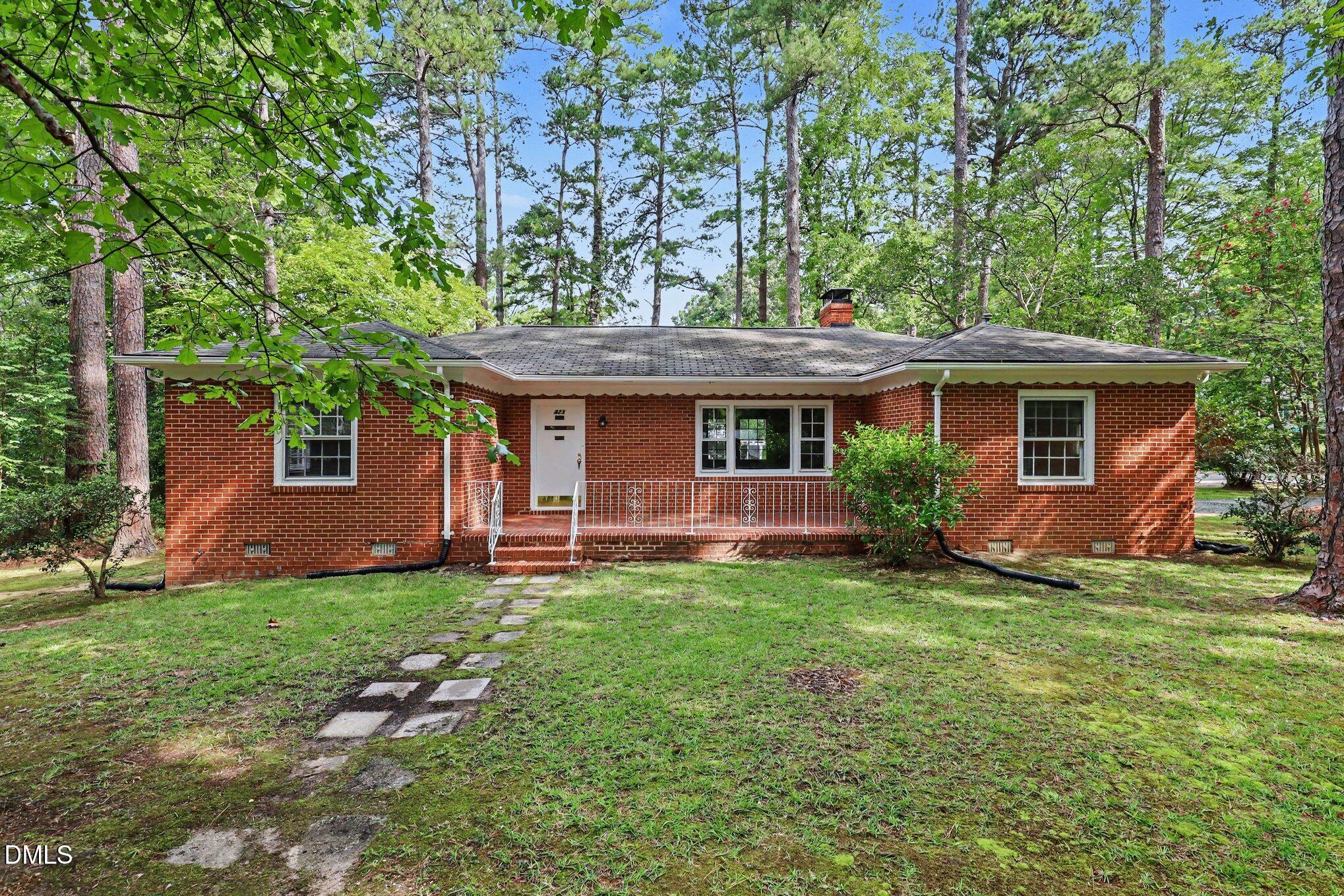 423 Whitehead Circle, Chapel Hill, NC 27514