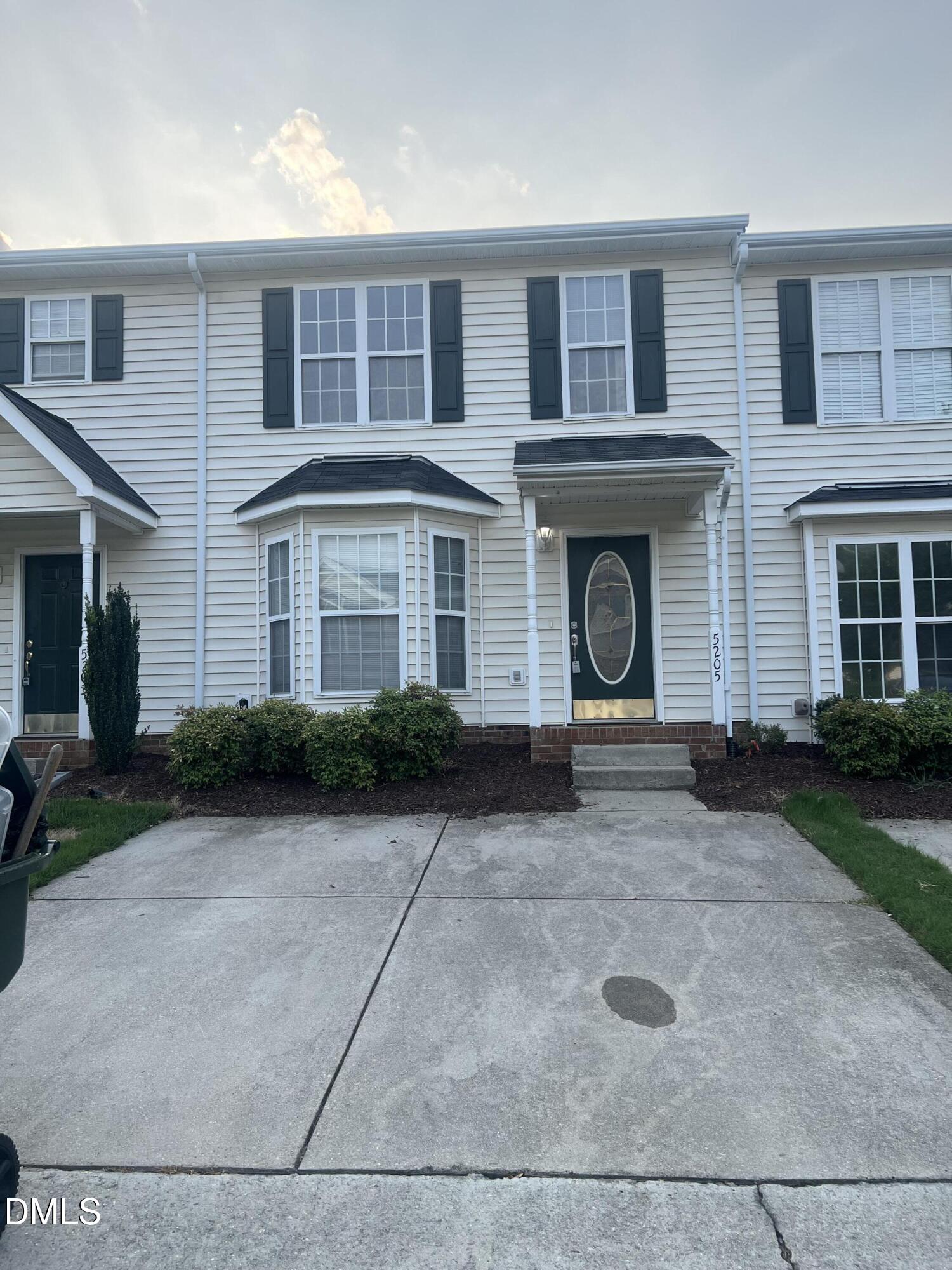 5205 Tanglewood Creek Court, Raleigh, NC 27610