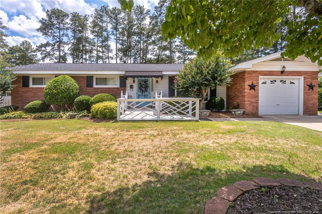 2735 Millbrook Road, Fayetteville, NC 28303