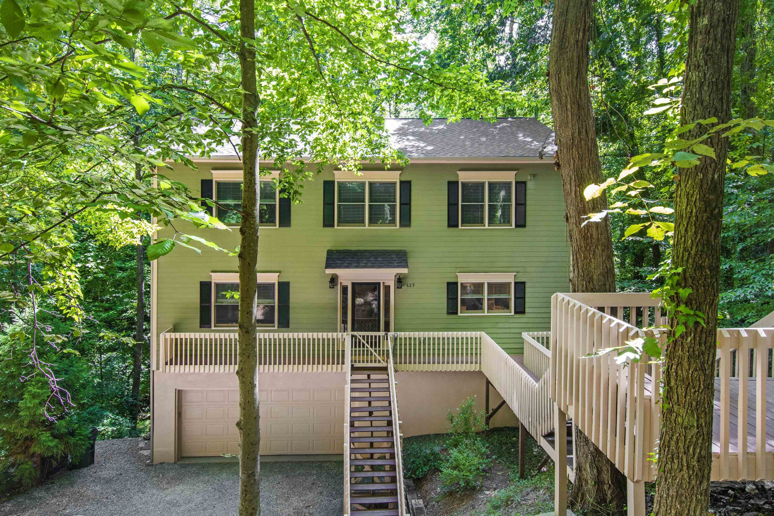 629 Brookview Drive, Chapel Hill, NC 27514