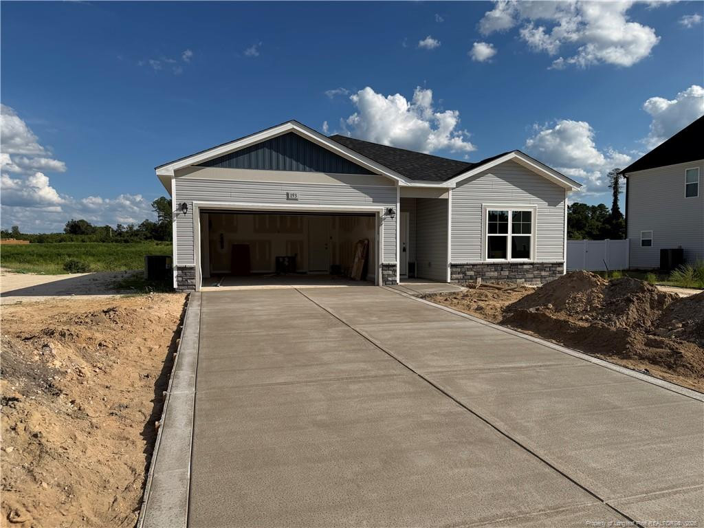 193 Seaford Lane, Aberdeen, NC 28315