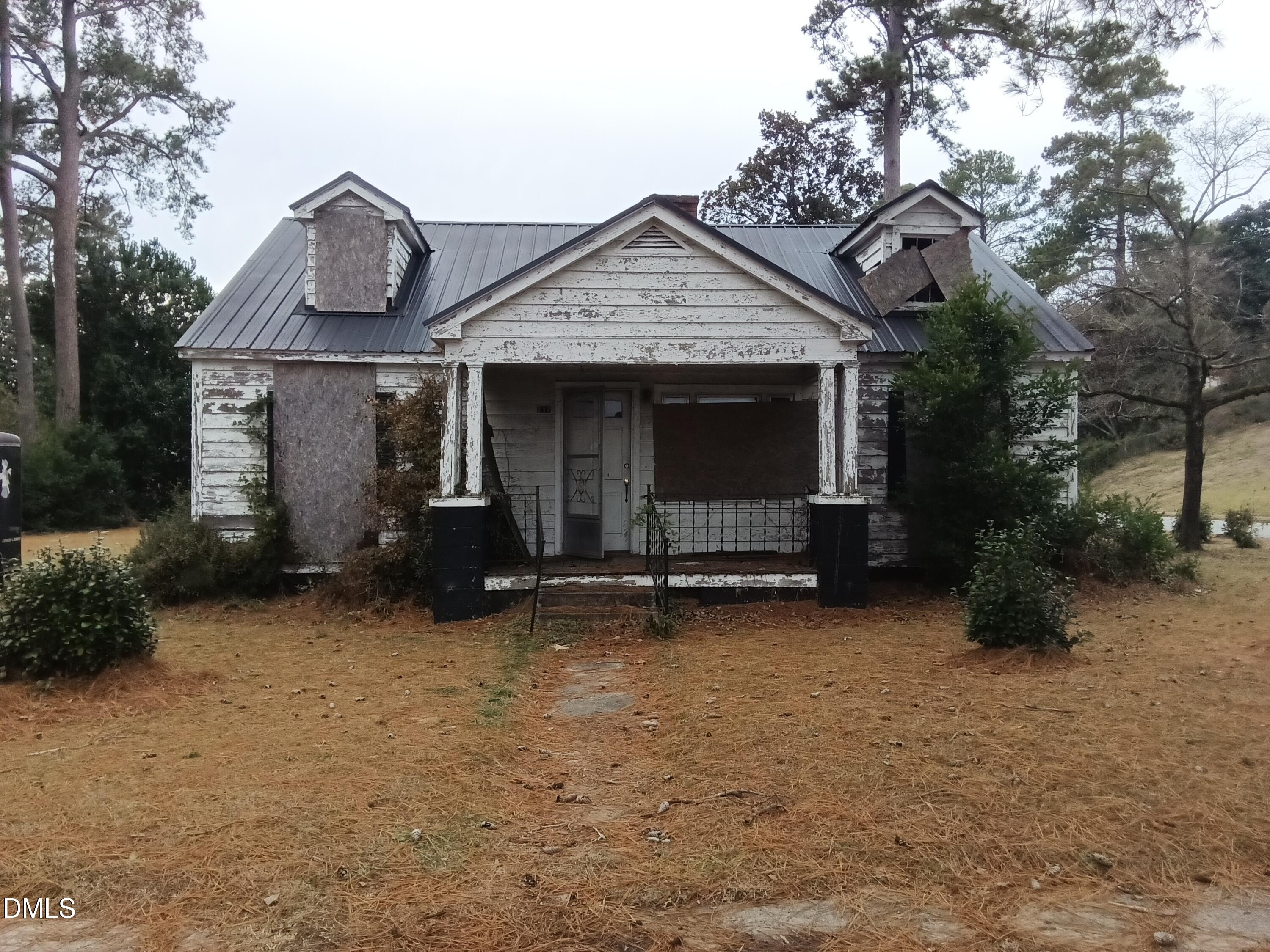 112 N Secrest Street, Kinston, NC 28501