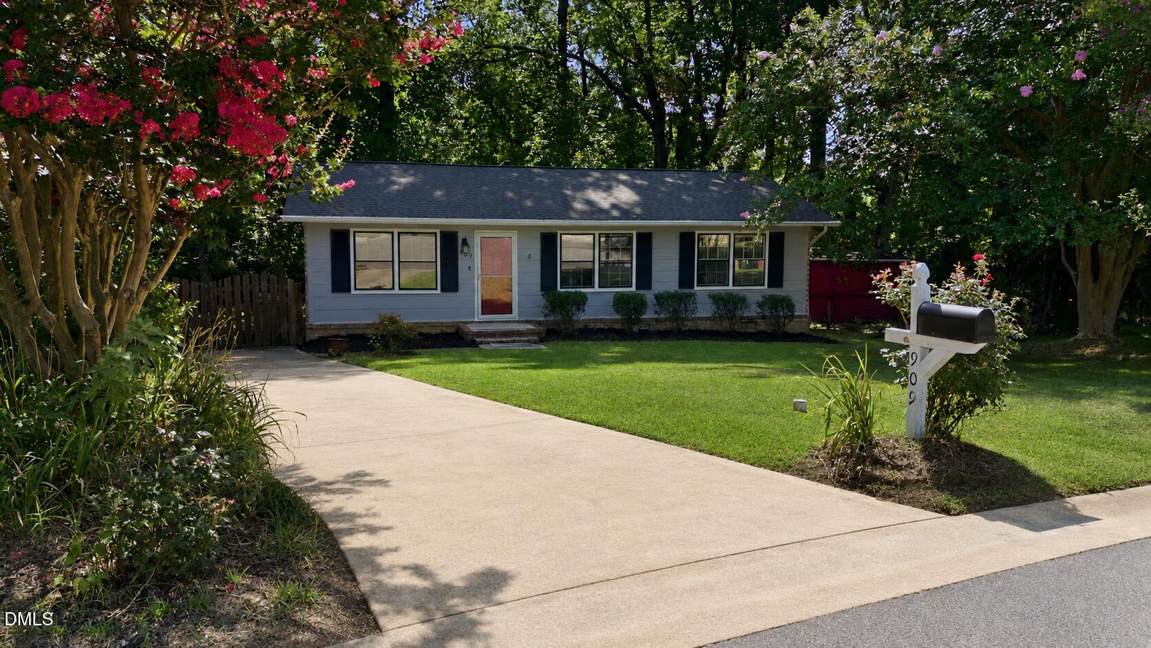 909 Bryn Mawr Court, Apex, NC 27502