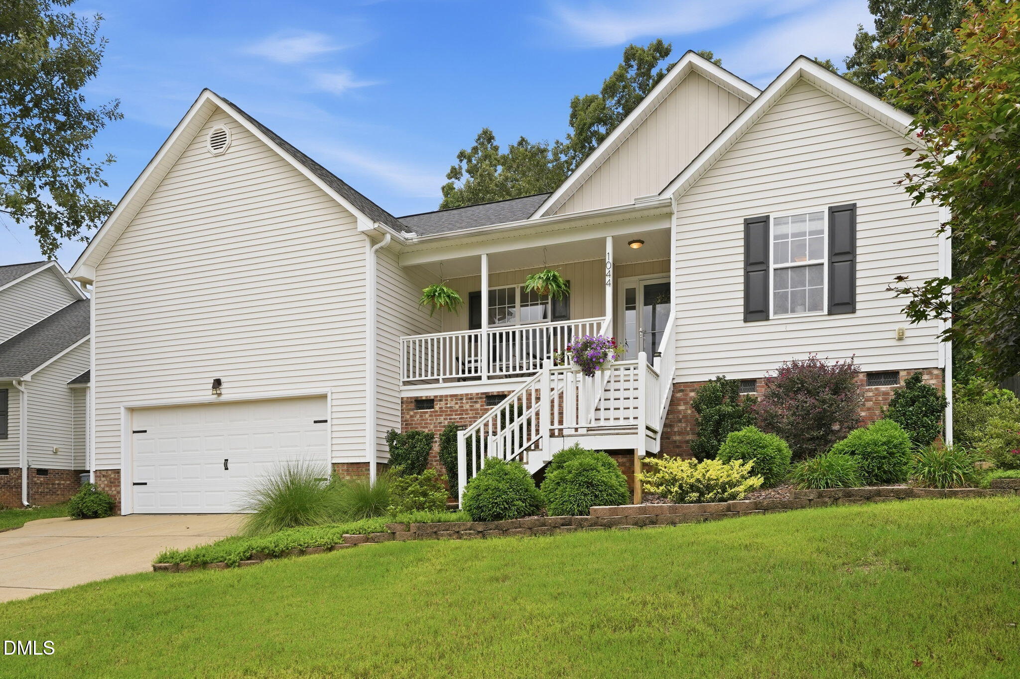 1044 S Willhaven Drive, Fuquay Varina, NC 27526