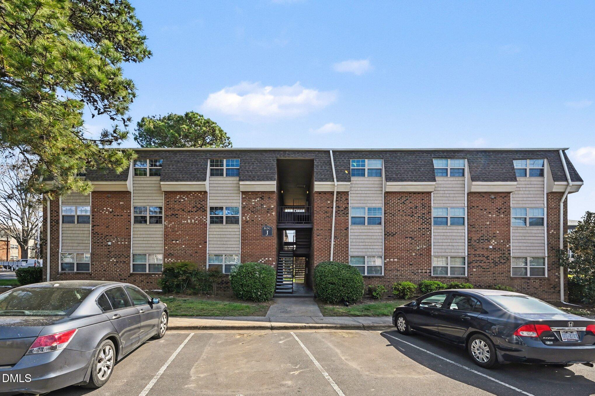 501 Jones Ferry Road Unit J9, Carrboro, NC 27510
