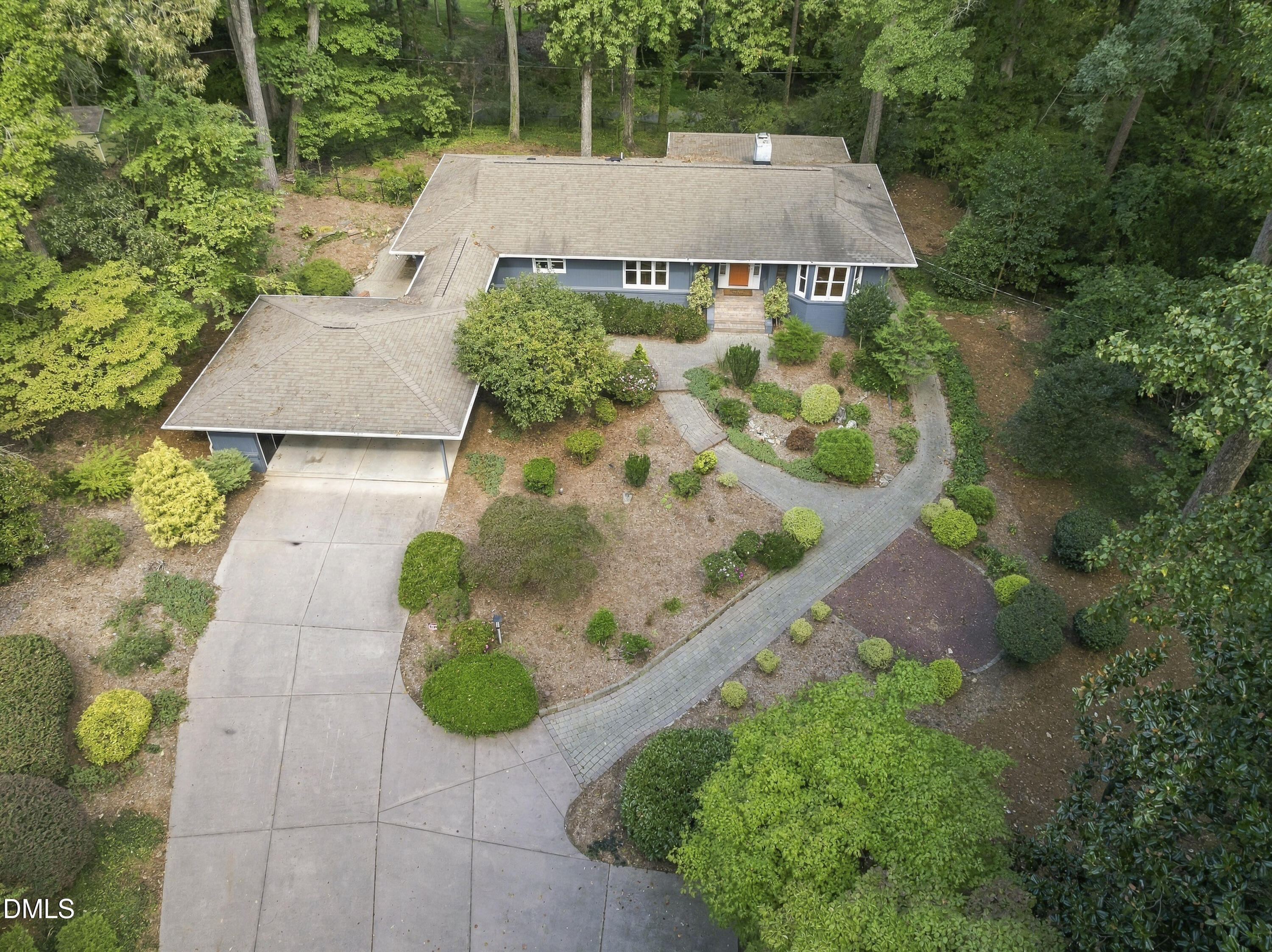 1126 Sourwood Drive, Chapel Hill, NC 27517