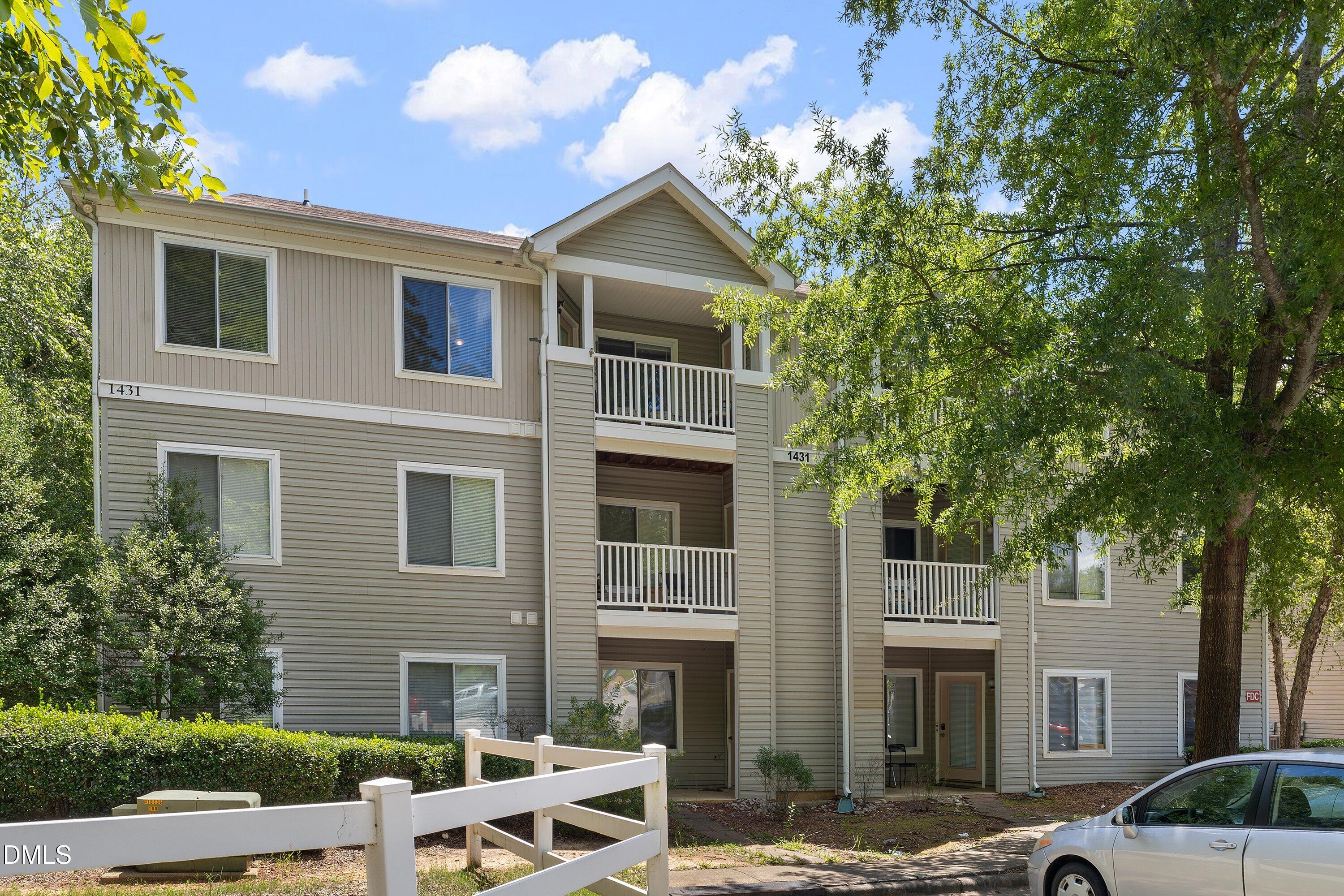 1431 Collegiate Circle 303, Raleigh, NC 27606