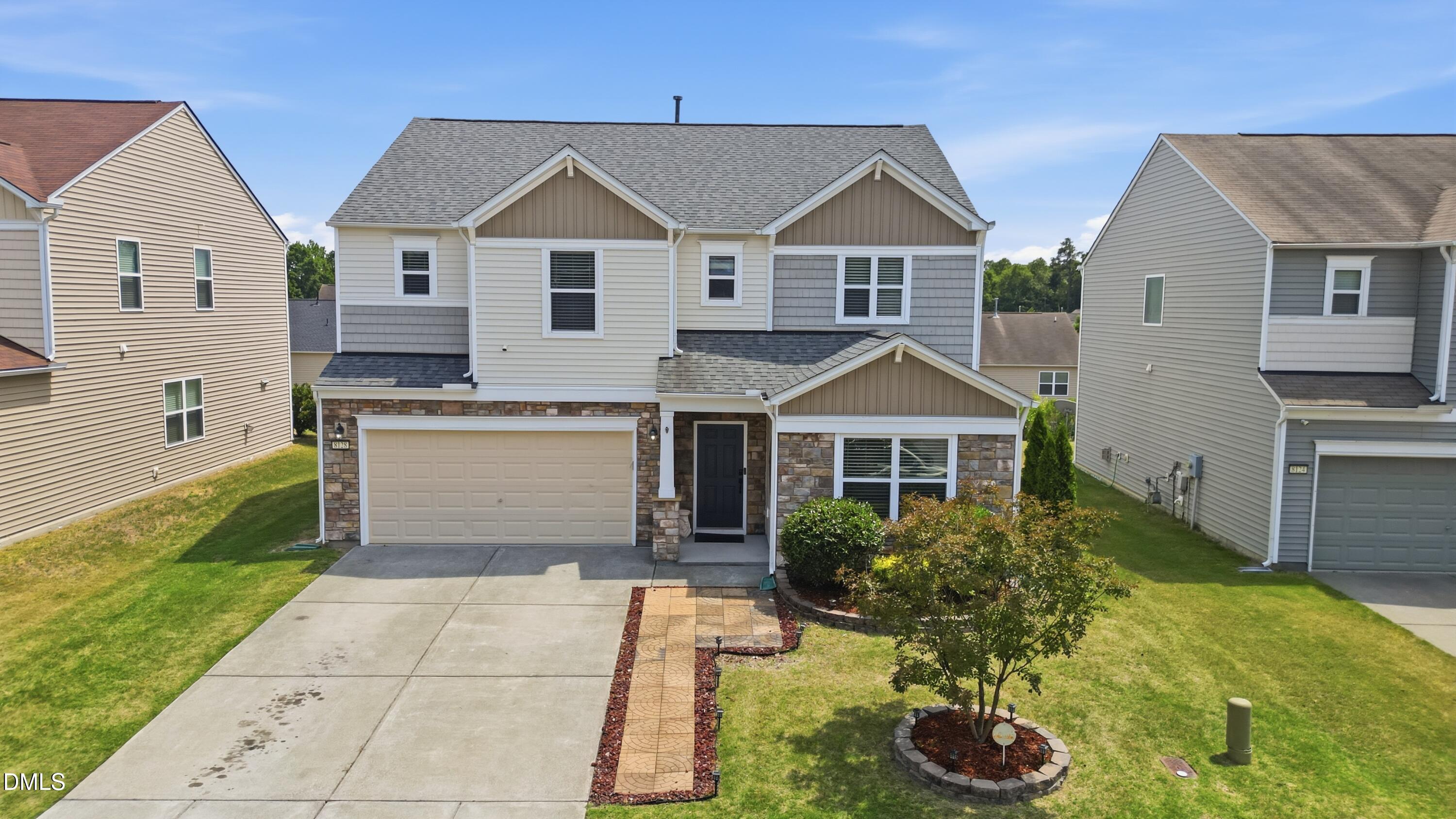 8128 Hovingham Way, Raleigh, NC 27616