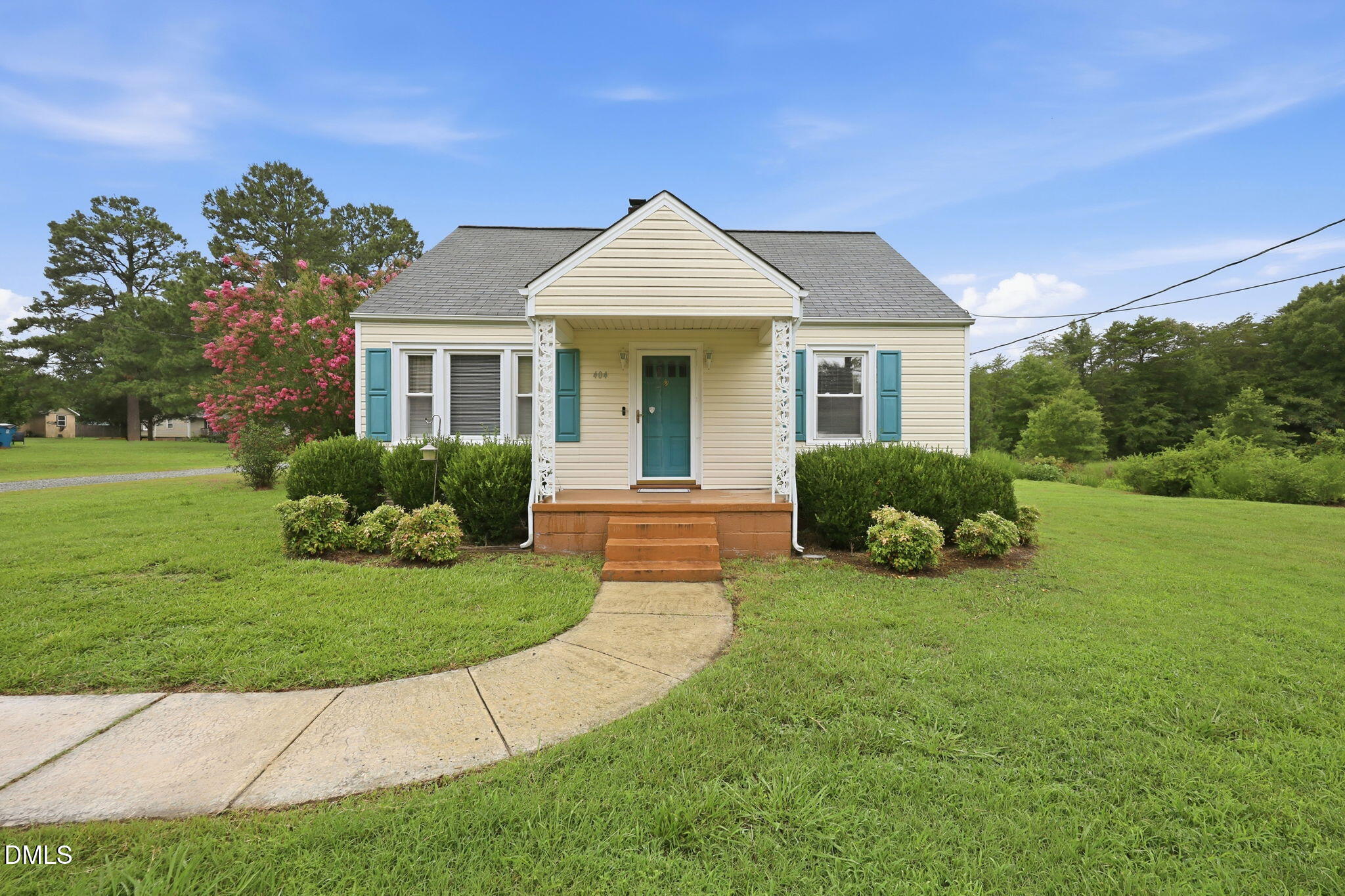 404 Glen Raven Road, Burlington, NC 27217