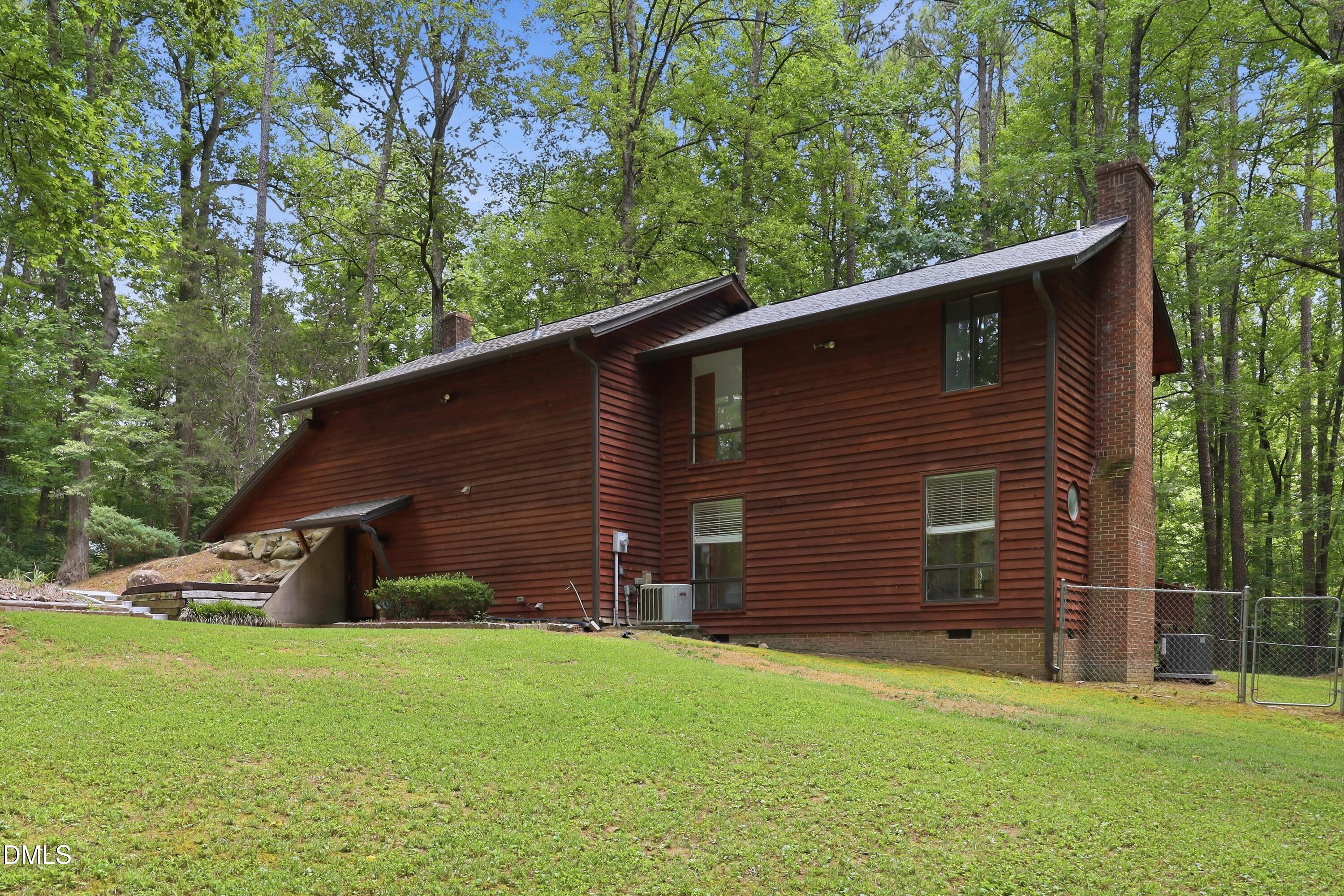 369 River Road, Pittsboro, NC 27312