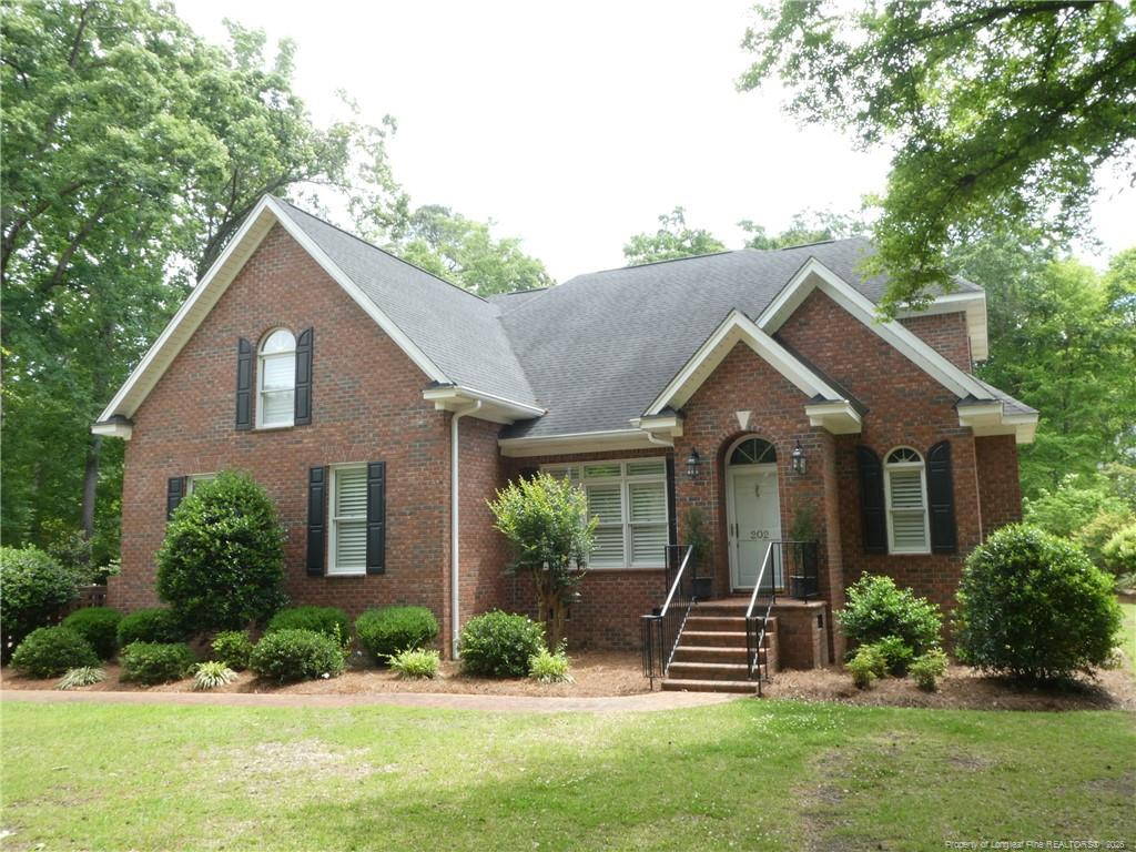 202 Walnut Cove Drive, Lumberton, NC 28358