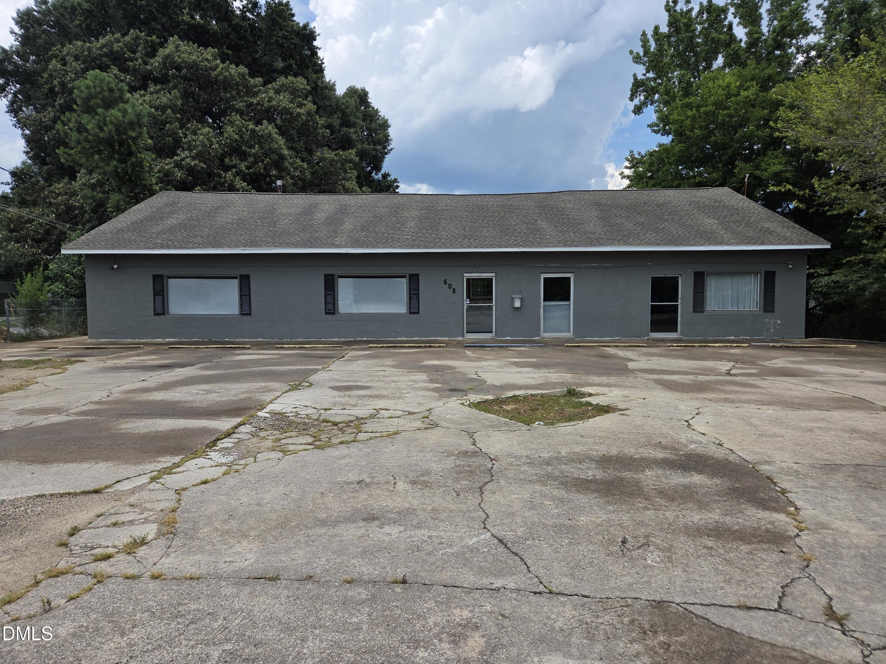 608 Roxboro Road, Oxford, NC 27565